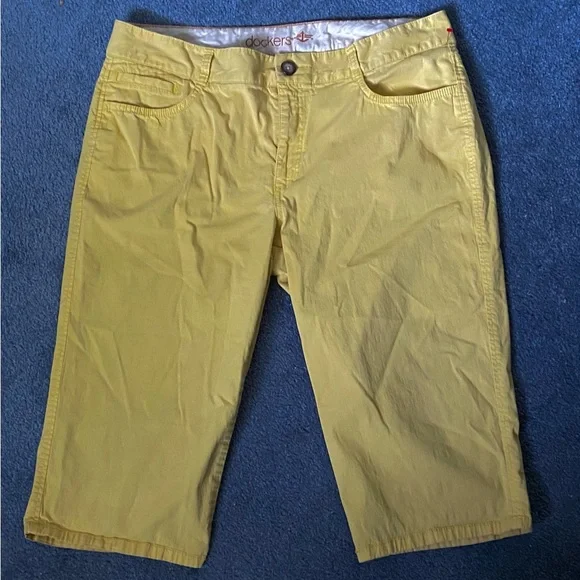 Dockers, Pants & Jumpsuits, Dockers Women Yellow Capris Size 6 Regular